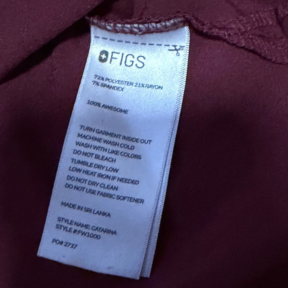 FIGS Burgundy Scrub Set Catarina Top Zamora Joggers Medium Petite Nurse Workwear - Picture 9 of 12
